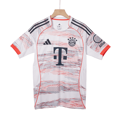 UPAMECANO #2 Munich Extérieur Maillot 2025/26 Blanc